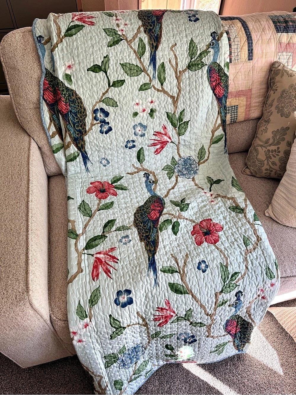 Greenland Home Fashions Pavona Quilt Floral Peacock Quilt in White & Green